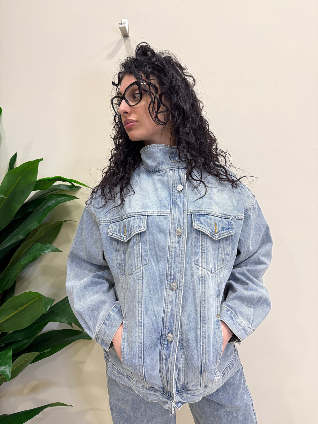 Giubbino di jeans con spalline