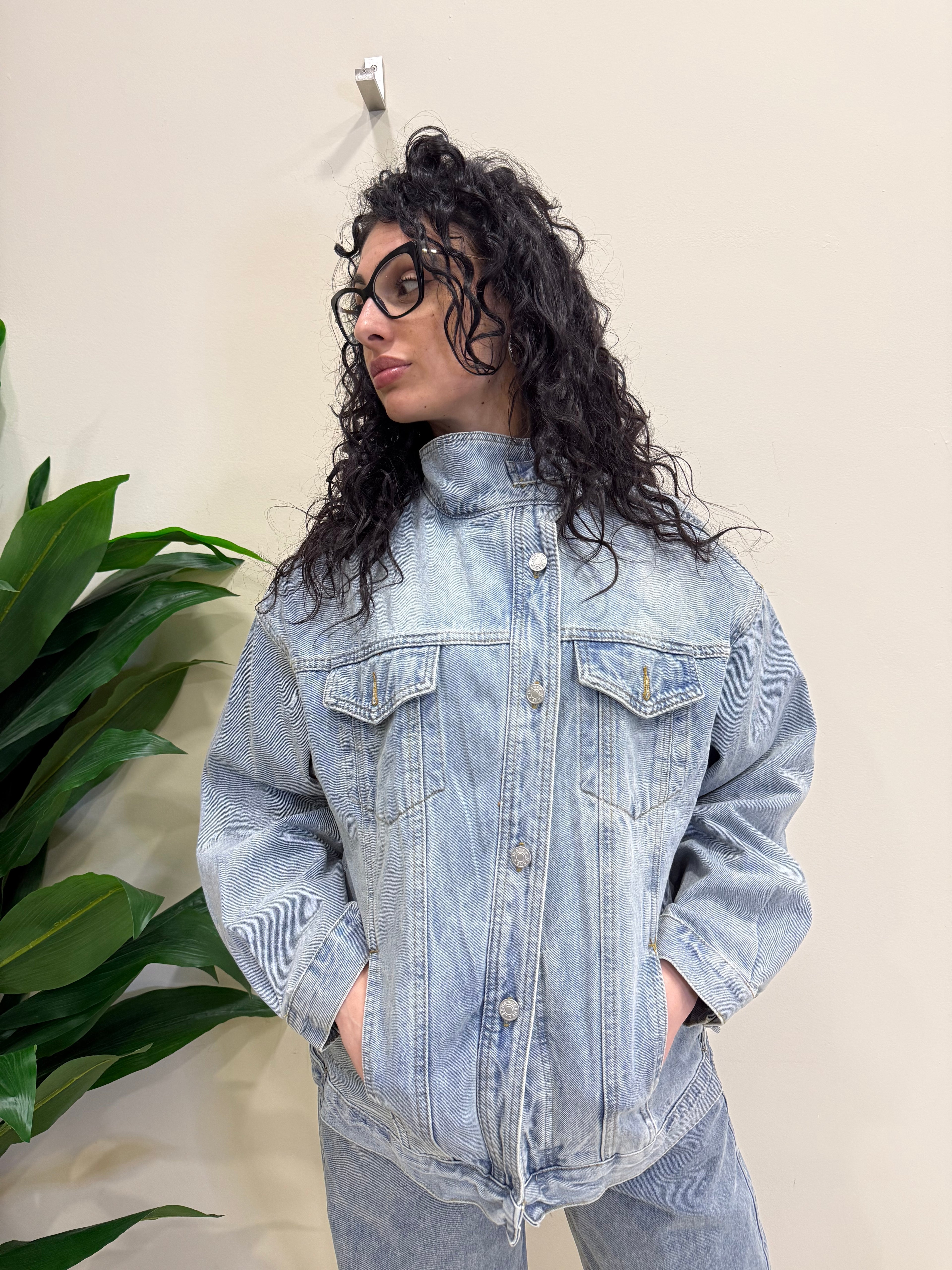 Giubbino di jeans con spalline