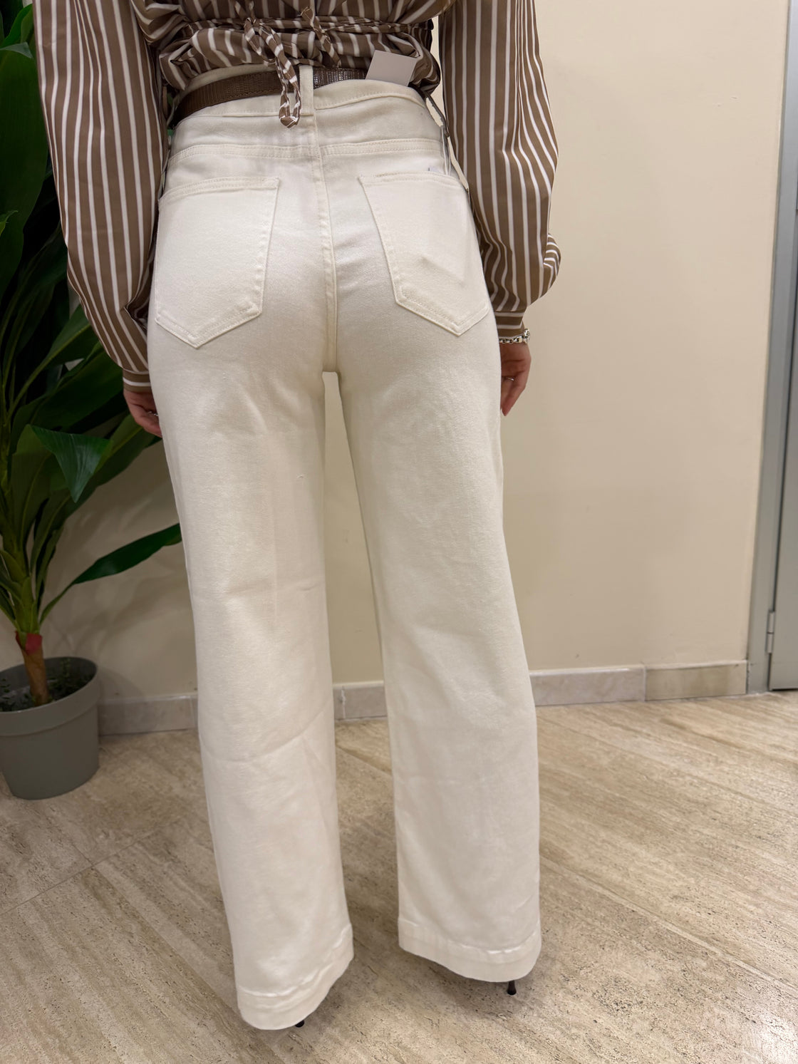 Jeans panna con cintura