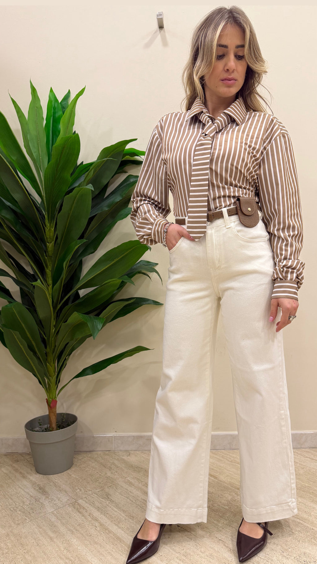 Jeans panna con cintura