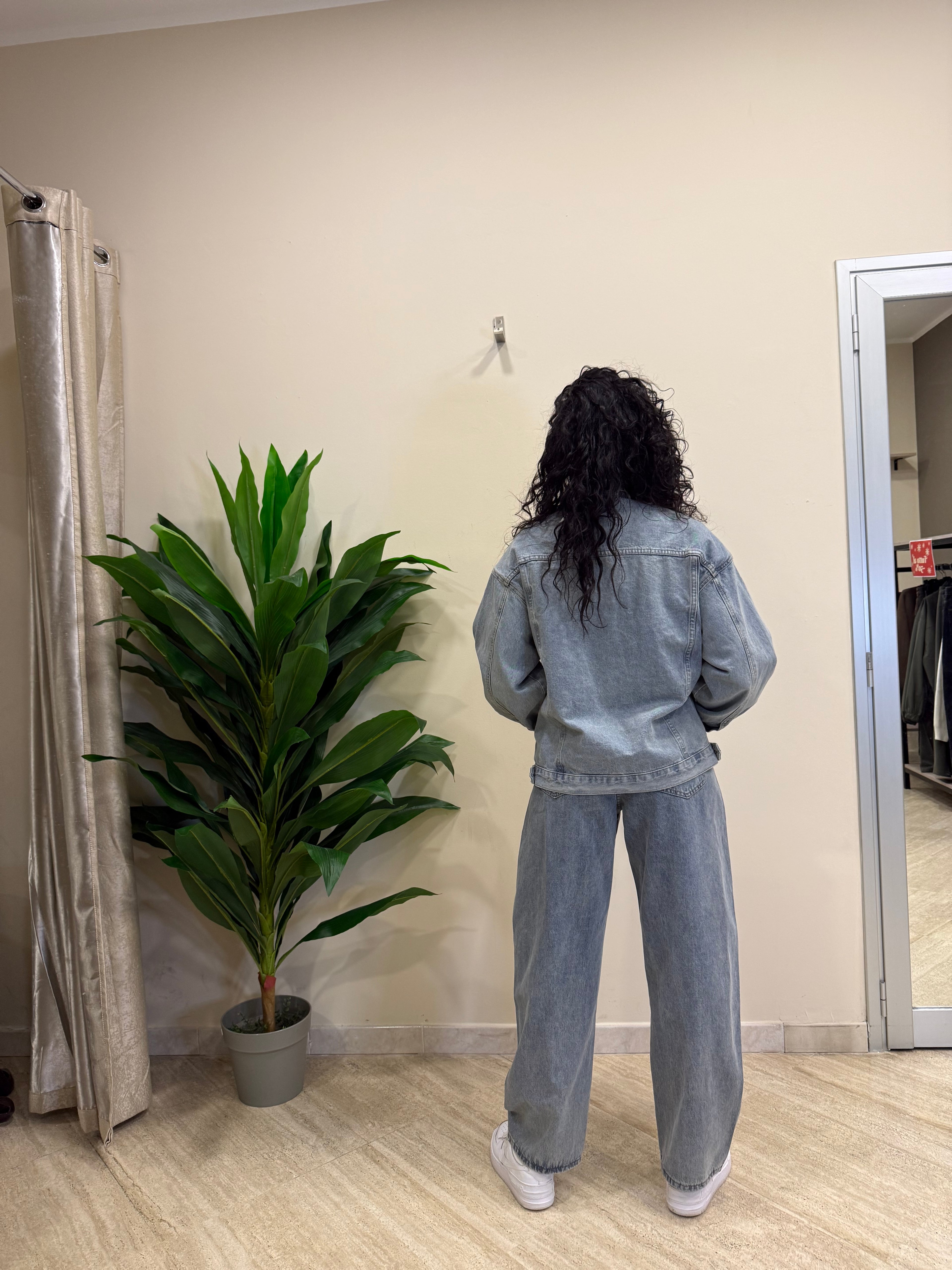 Giubbino di jeans con spalline