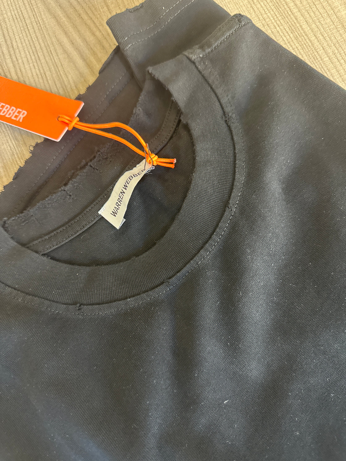 T-shirt bucata