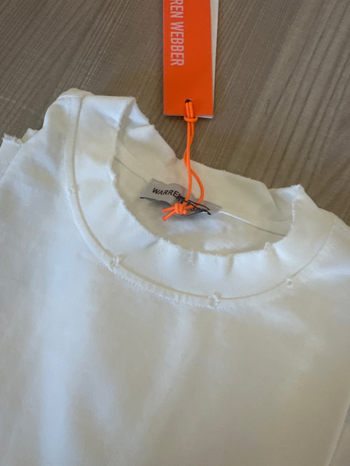 T-shirt bucata
