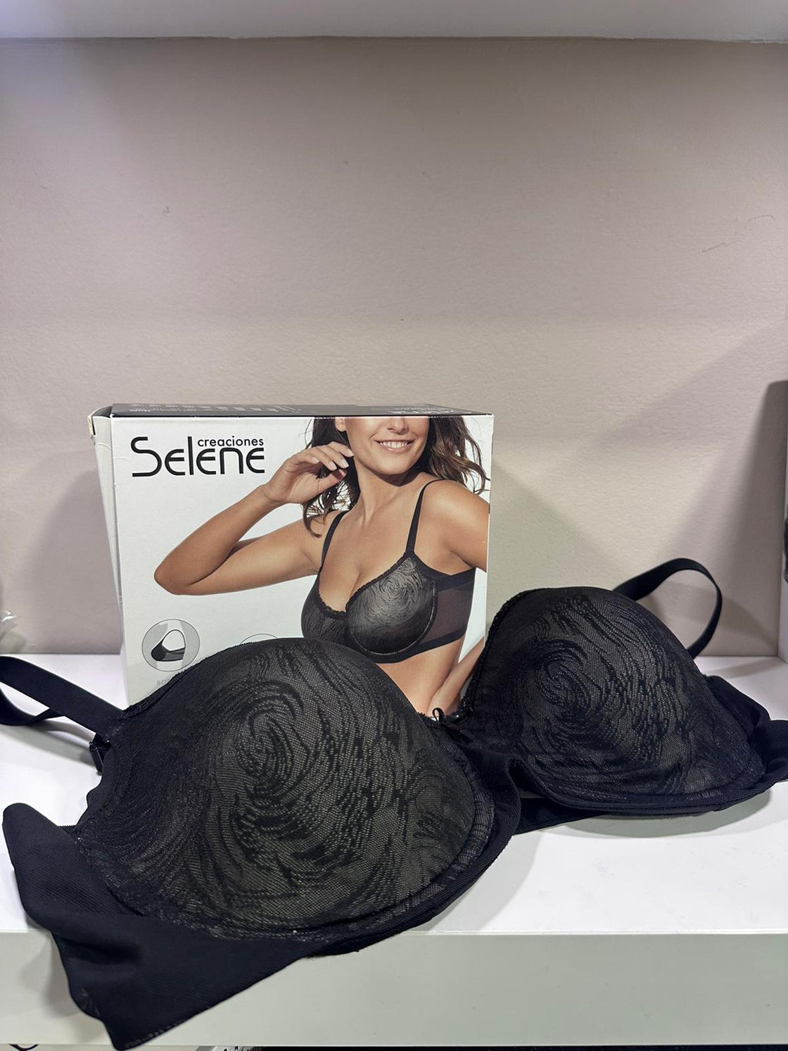 Selene VIOLETA